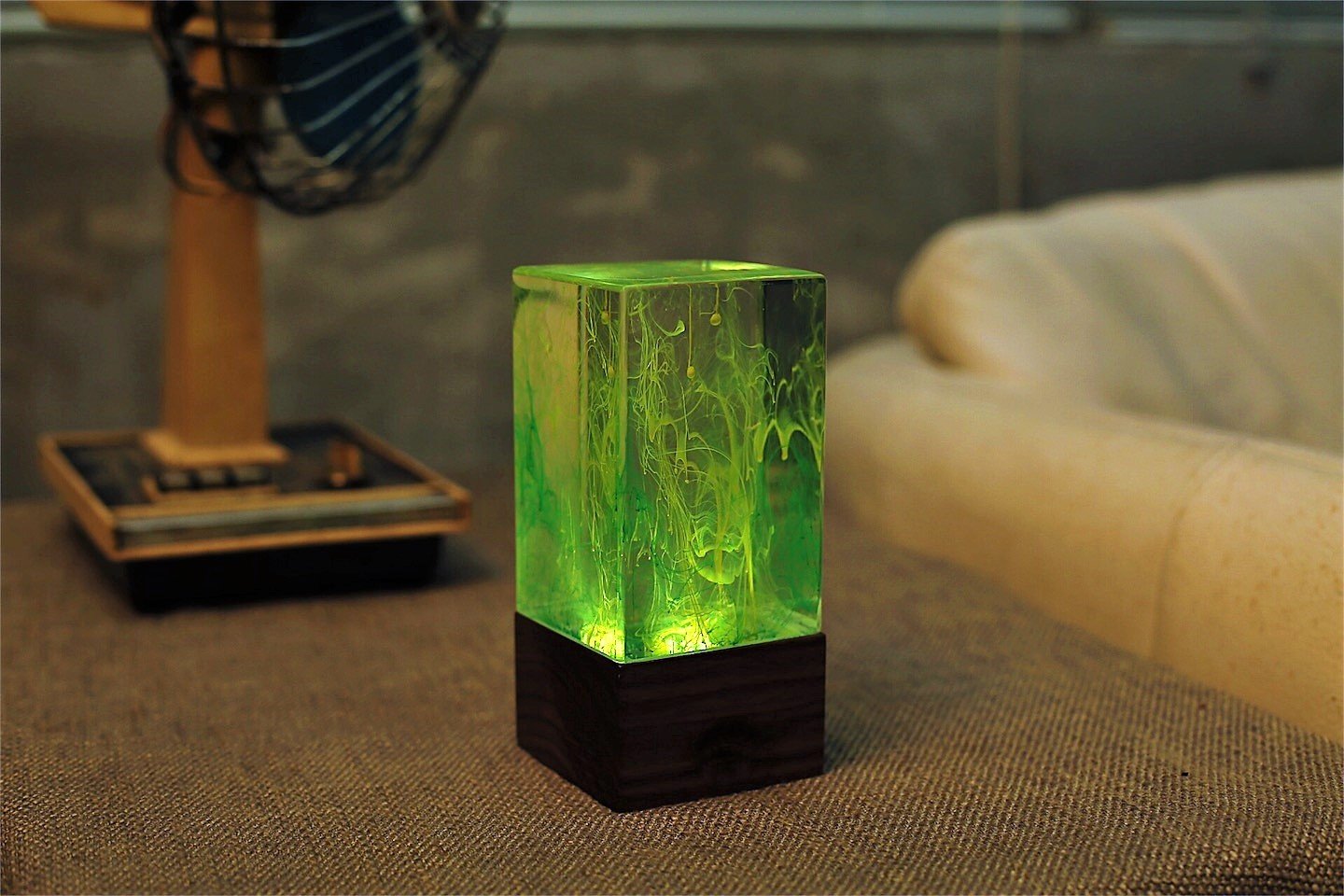 Resin table decor - Aurora